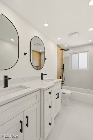 310 Saint Lawrence Boulevard, Eastlake, OH 44095