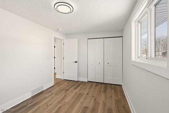 310 Saint Lawrence Boulevard, Eastlake, OH 44095