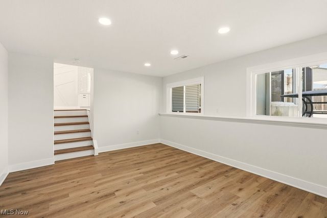 310 Saint Lawrence Boulevard, Eastlake, OH 44095