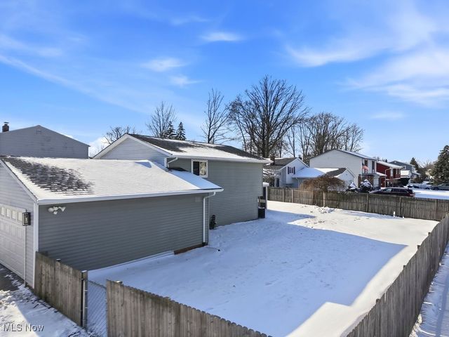 310 Saint Lawrence Boulevard, Eastlake, OH 44095