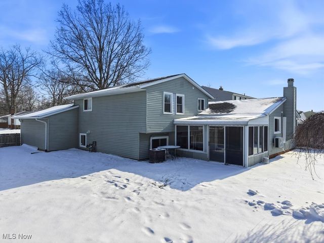 310 Saint Lawrence Boulevard, Eastlake, OH 44095
