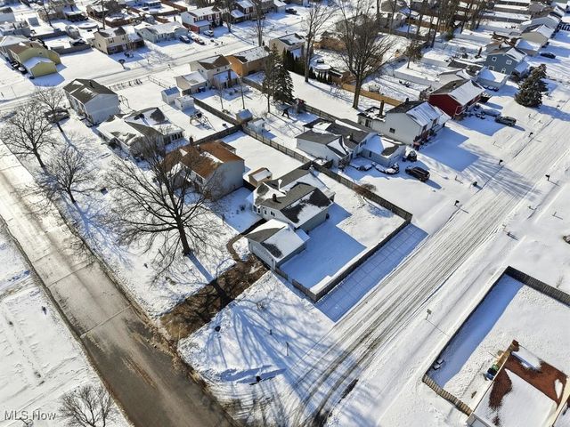 310 Saint Lawrence Boulevard, Eastlake, OH 44095