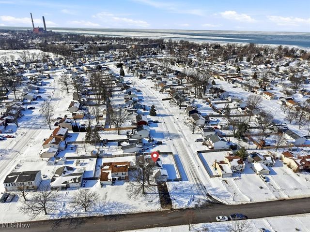 310 Saint Lawrence Boulevard, Eastlake, OH 44095