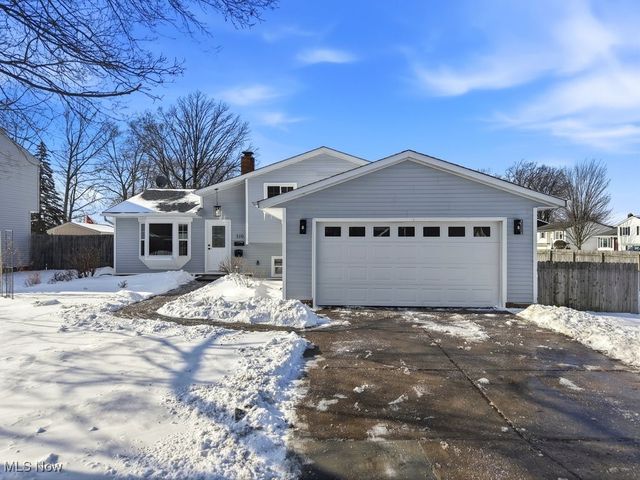 310 Saint Lawrence Boulevard, Eastlake, OH 44095