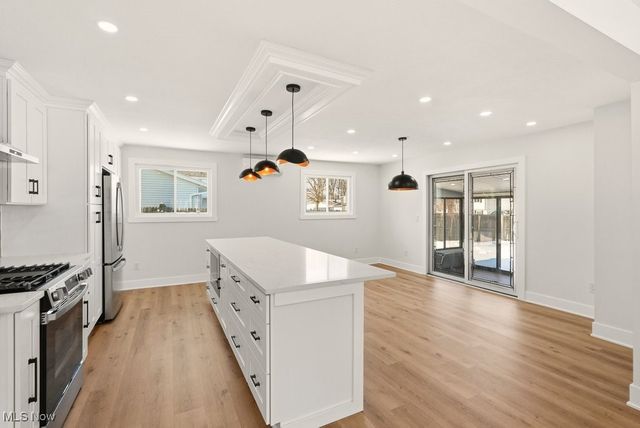 310 Saint Lawrence Boulevard, Eastlake, OH 44095