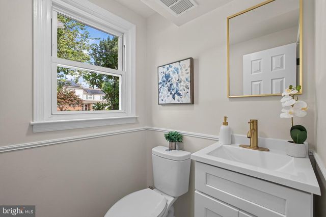 269 ROBERTS DR, King Of Prussia, PA 19406