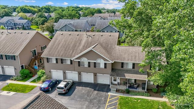 453 Village Creek Drive 453, Lake In The Hills, IL 60156