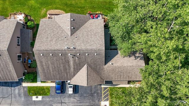 453 Village Creek Drive 453, Lake In The Hills, IL 60156