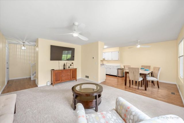 453 Village Creek Drive 453, Lake In The Hills, IL 60156