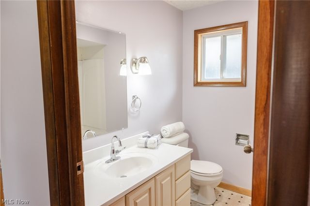 1177 Neptune Avenue, Akron, OH 44301