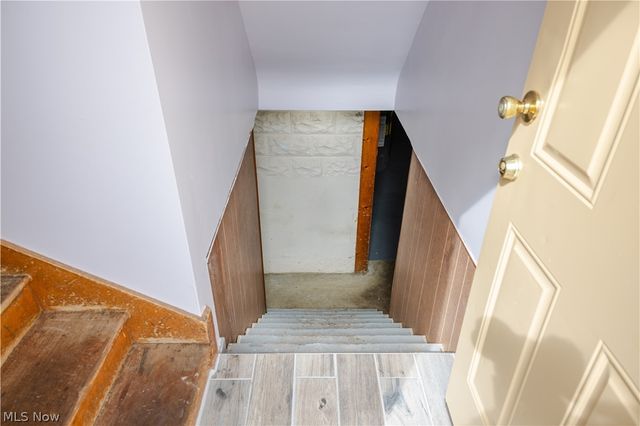 1177 Neptune Avenue, Akron, OH 44301