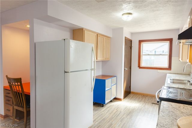 1177 Neptune Avenue, Akron, OH 44301