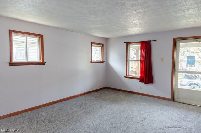1177 Neptune Avenue, Akron, OH 44301