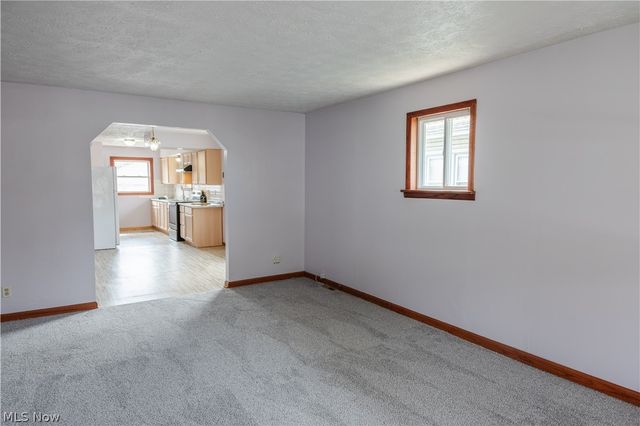 1177 Neptune Avenue, Akron, OH 44301