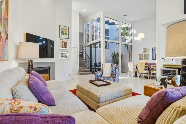 466 E Calle Begonia, Palm Springs, CA 92262