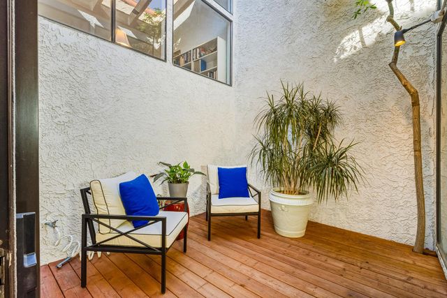 466 E Calle Begonia, Palm Springs, CA 92262