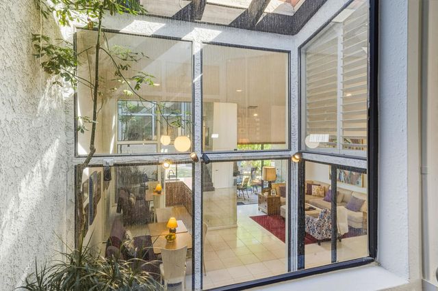 466 E Calle Begonia, Palm Springs, CA 92262