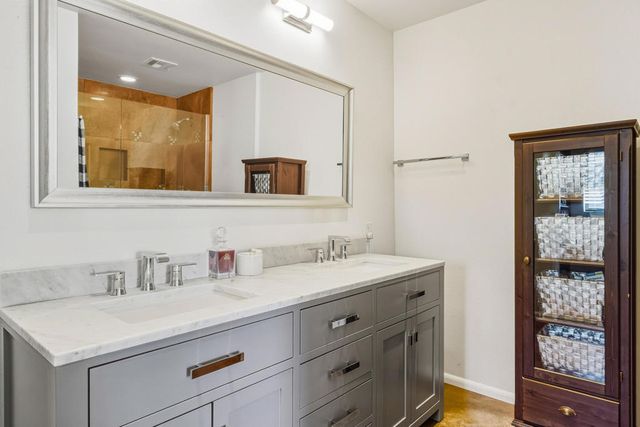 466 E Calle Begonia, Palm Springs, CA 92262