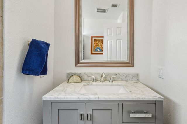 466 E Calle Begonia, Palm Springs, CA 92262