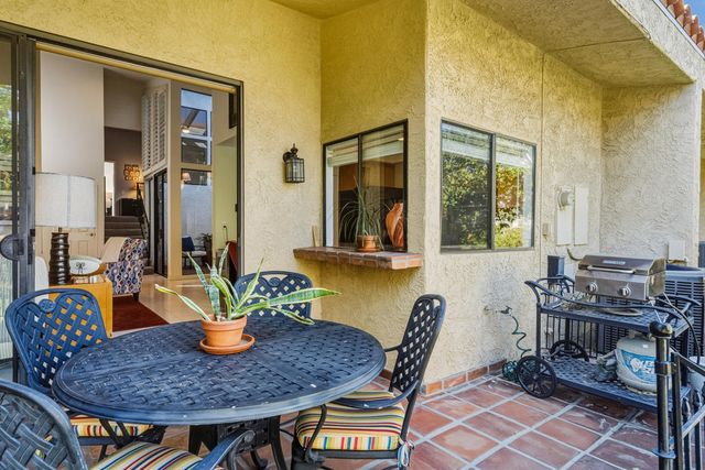 466 E Calle Begonia, Palm Springs, CA 92262