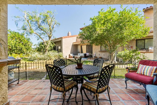 466 E Calle Begonia, Palm Springs, CA 92262