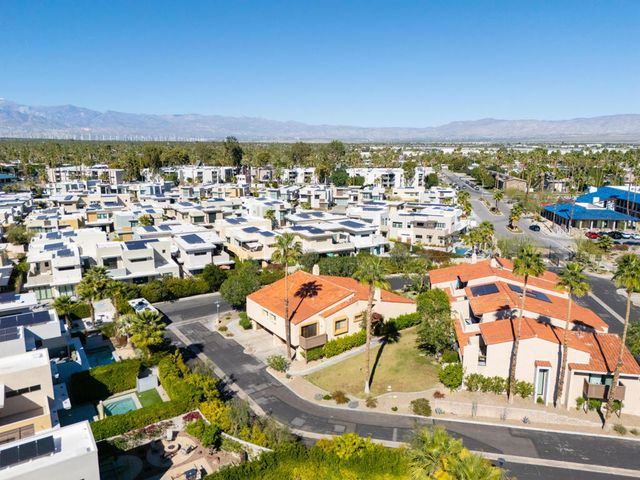466 E Calle Begonia, Palm Springs, CA 92262