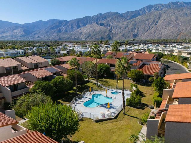 466 E Calle Begonia, Palm Springs, CA 92262