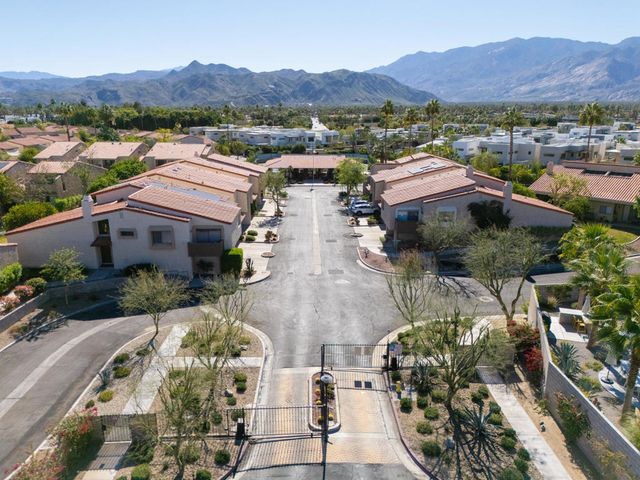 466 E Calle Begonia, Palm Springs, CA 92262