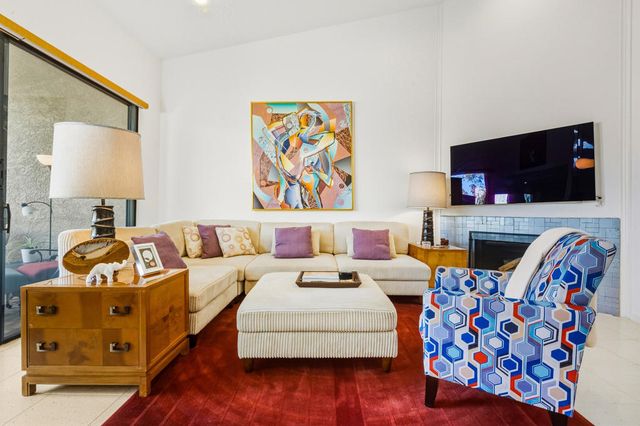 466 E Calle Begonia, Palm Springs, CA 92262