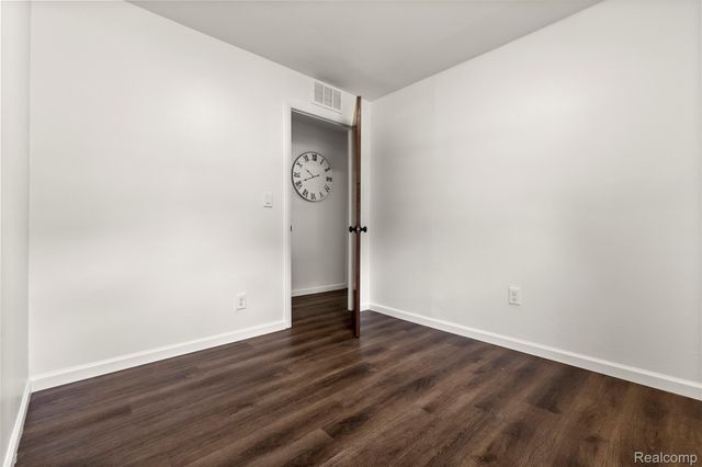 38530 Superior Street, Romulus, MI 48174