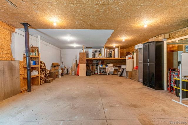 38530 Superior Street, Romulus, MI 48174