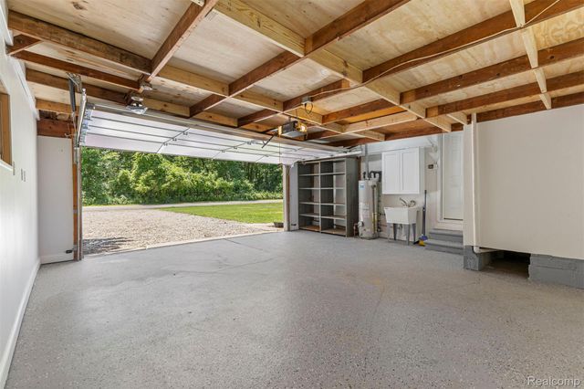 38530 Superior Street, Romulus, MI 48174