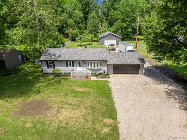 38530 Superior Street, Romulus, MI 48174