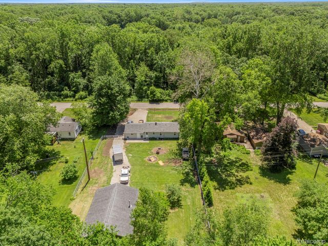 38530 Superior Street, Romulus, MI 48174