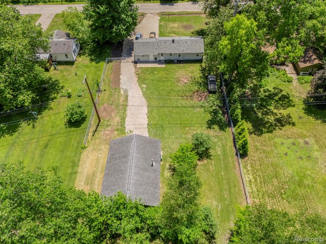 38530 Superior Street, Romulus, MI 48174