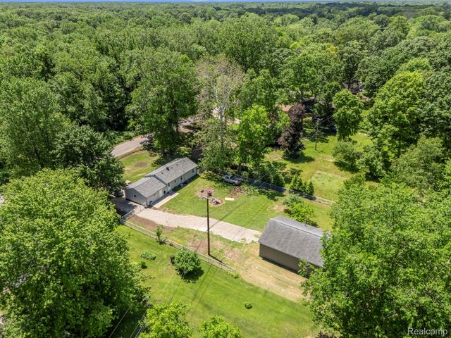38530 Superior Street, Romulus, MI 48174