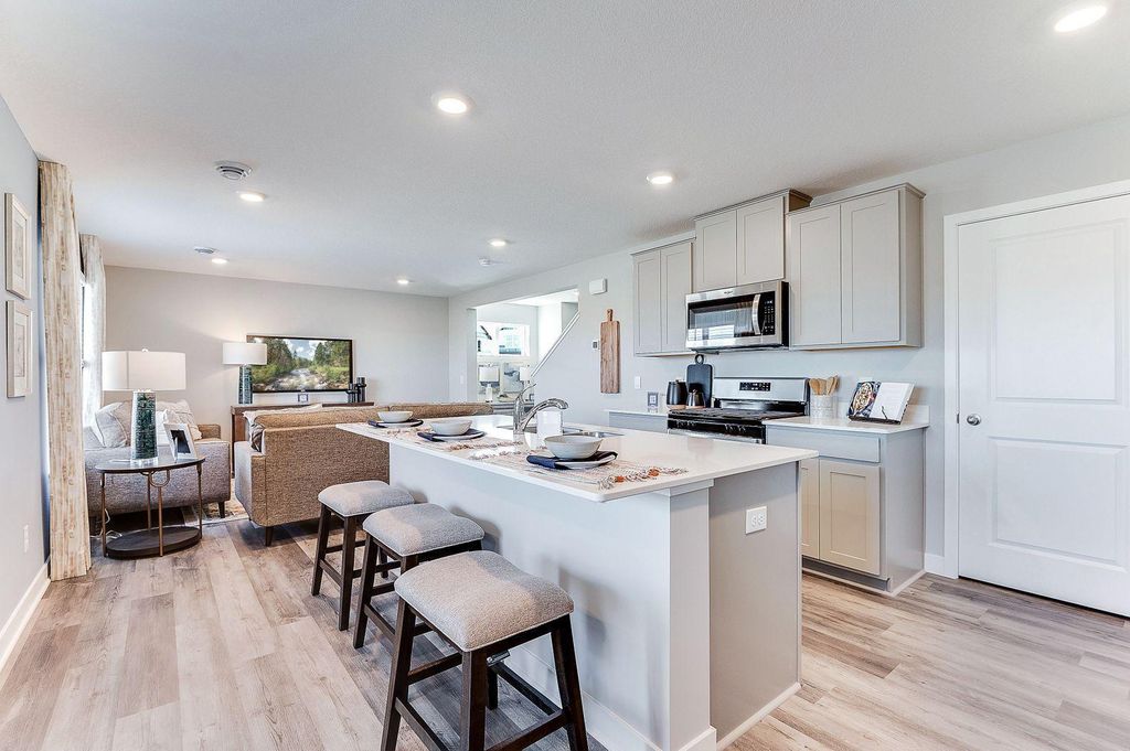 1922 Highview Terrace, Shakopee, MN 55379 — exterior