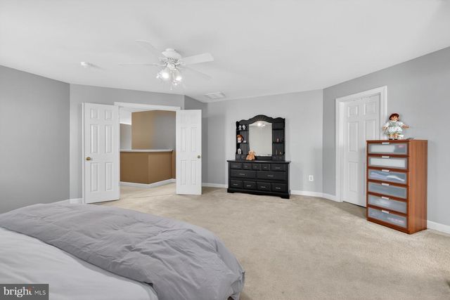 19103 RED MAPLE DR, Hagerstown, MD 21742