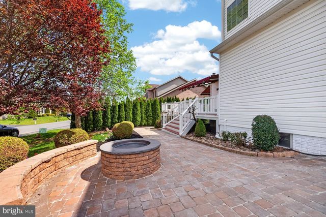 19103 RED MAPLE DR, Hagerstown, MD 21742