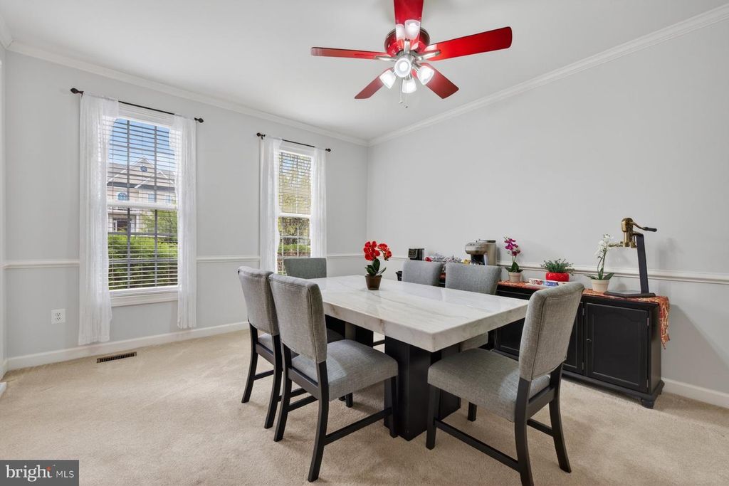 Image 19 of property listing at 19103 RED MAPLE DR, Hagerstown, MD 21742