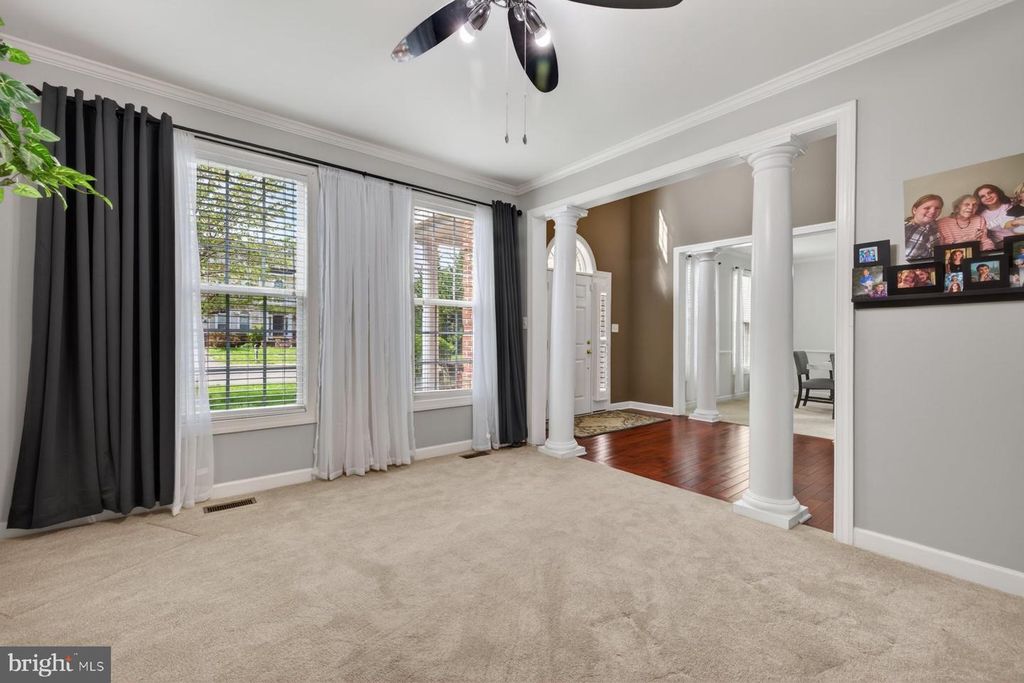 Image 21 of property listing at 19103 RED MAPLE DR, Hagerstown, MD 21742