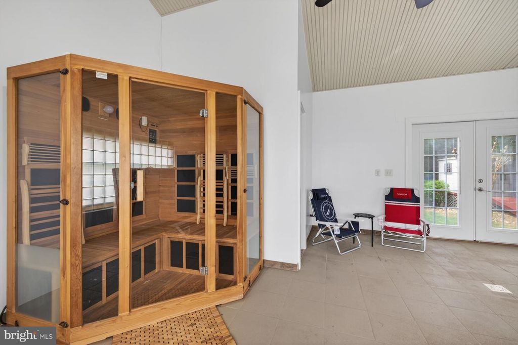 Image 28 of property listing at 19103 RED MAPLE DR, Hagerstown, MD 21742