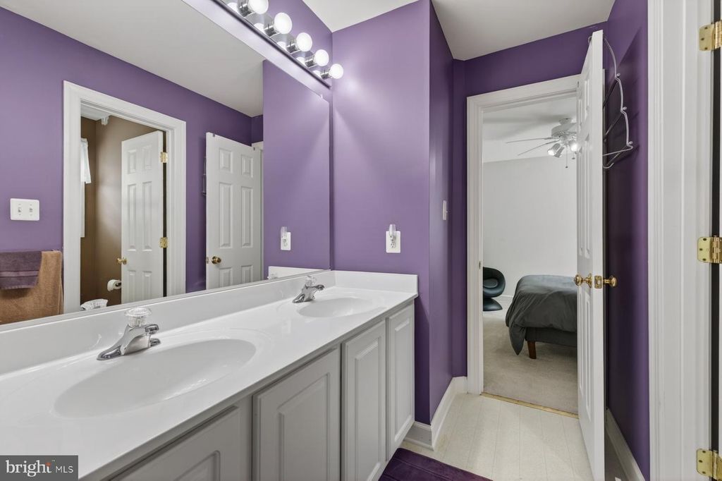 Image 34 of property listing at 19103 RED MAPLE DR, Hagerstown, MD 21742