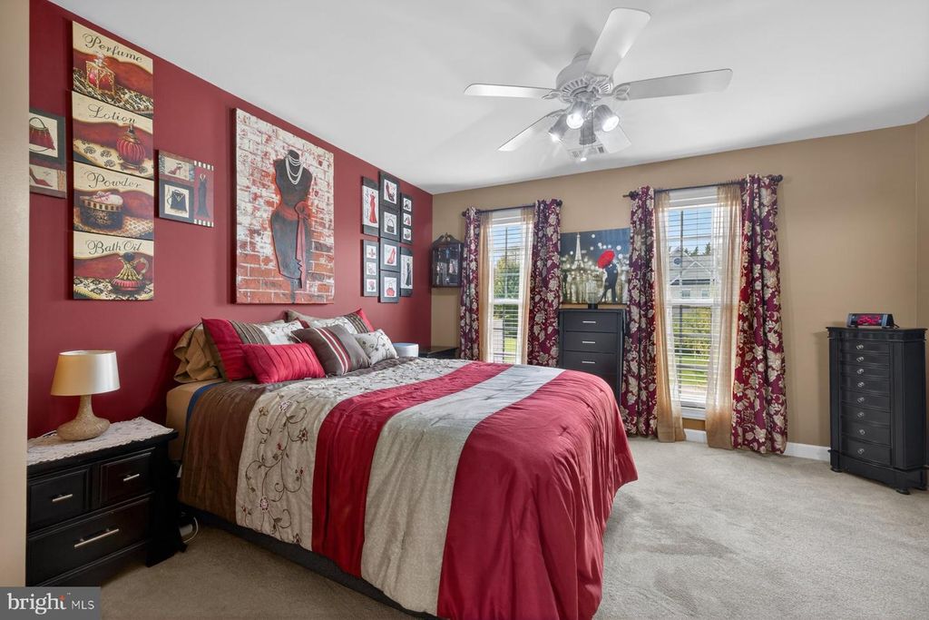 Image 38 of property listing at 19103 RED MAPLE DR, Hagerstown, MD 21742