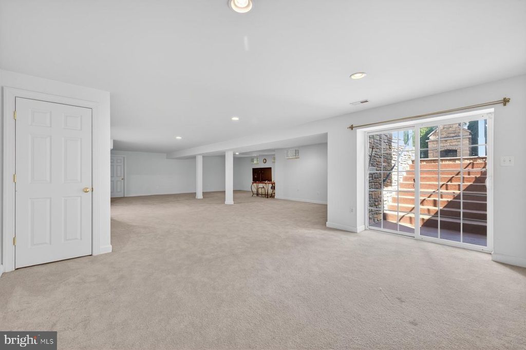 Image 48 of property listing at 19103 RED MAPLE DR, Hagerstown, MD 21742