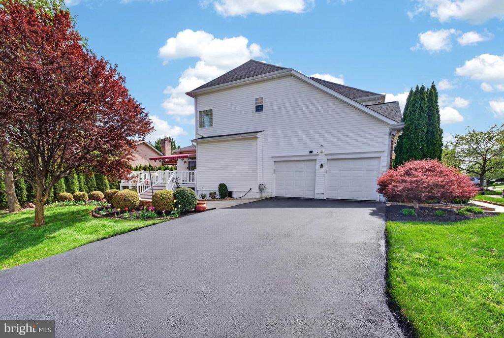 Image 59 of property listing at 19103 RED MAPLE DR, Hagerstown, MD 21742