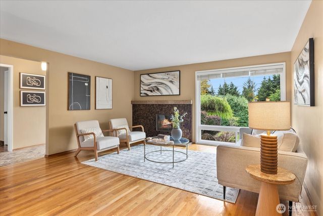 16010 SE 5th Street, Bellevue, WA 98008