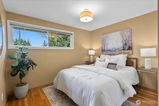 16010 SE 5th Street, Bellevue, WA 98008