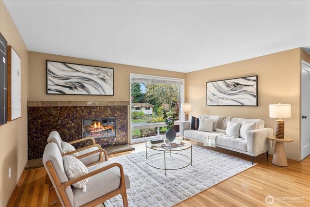 16010 SE 5th Street, Bellevue, WA 98008