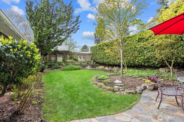 16010 SE 5th Street, Bellevue, WA 98008